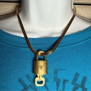 Louis Vuitton Lock and Key #300 on Jennifer Zeuner Hamilton Necklace.